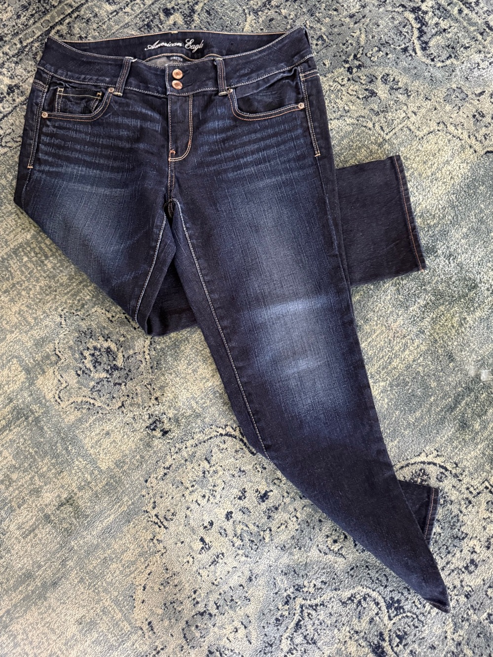 American Eagle Ankle Jeans 10